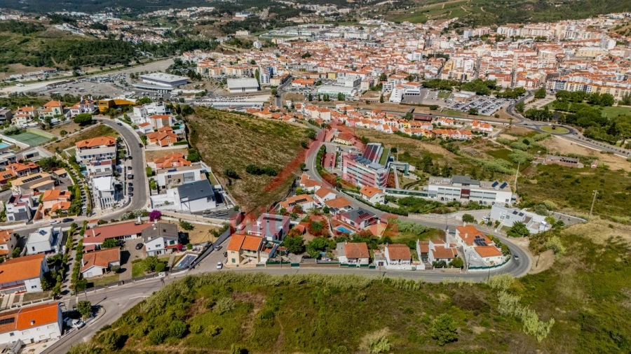 Moradia T4 para Venda em Santa Maria, São Pedro e Matacães Foto 64
