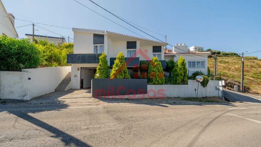Moradia T4 para Venda em Santa Maria, São Pedro e Matacães