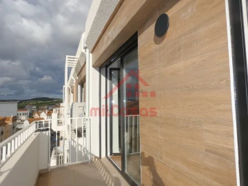 Apartamento T2 para Arrendamento em Santa Maria, São Pedro e Matacães