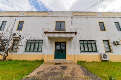 Armazém para Venda em Almeirim