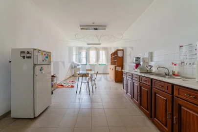 Armazém para Venda em Almeirim