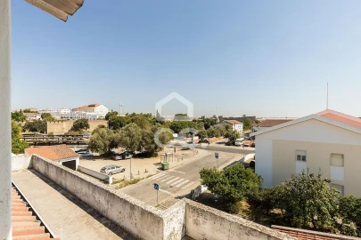 Moradia T4 para Venda em Malagueira e Horta das Figueiras