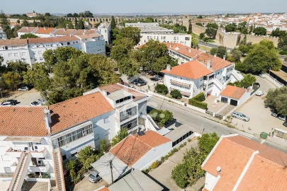 Moradia T4 para Venda em Malagueira e Horta das Figueiras