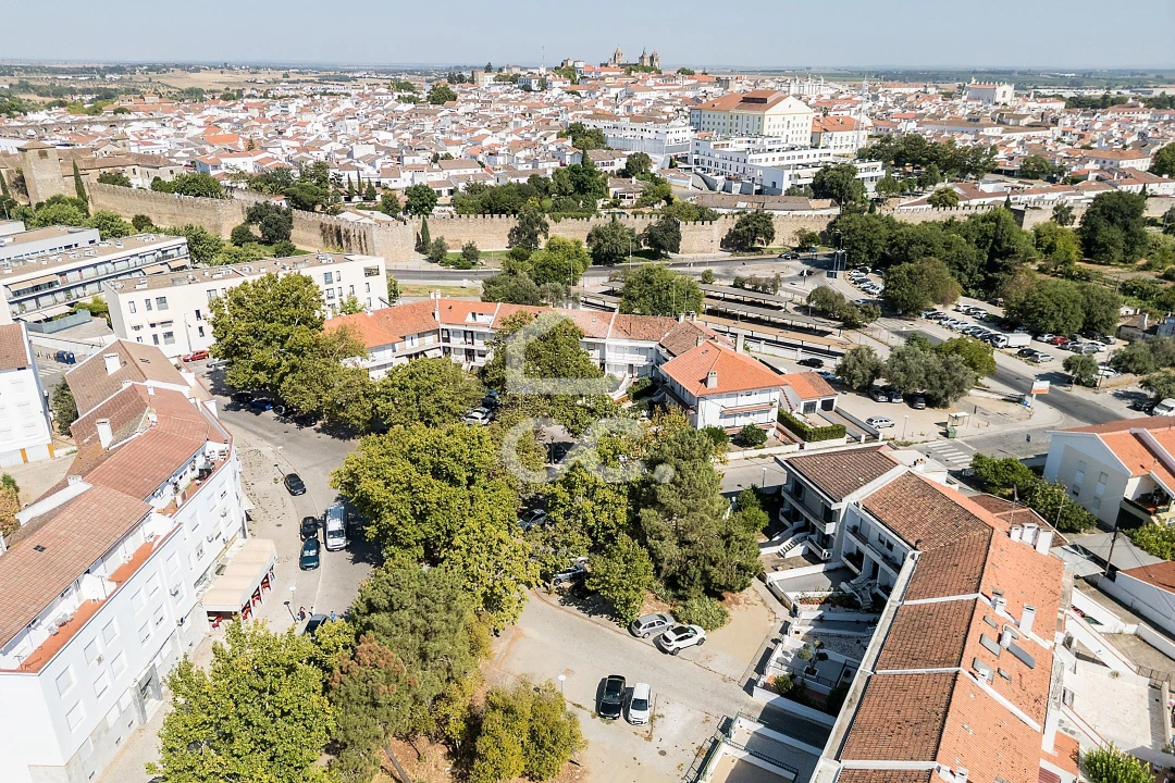 Moradia T4 para Venda em Malagueira e Horta das Figueiras Foto 35