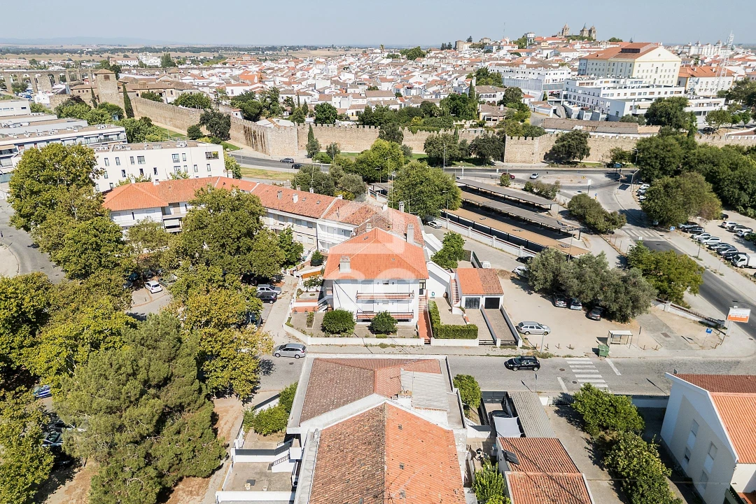 Moradia T4 para Venda em Malagueira e Horta das Figueiras Foto 37