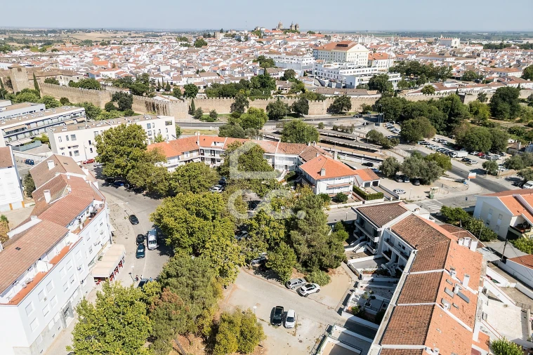 Moradia T4 para Venda em Malagueira e Horta das Figueiras Foto 35