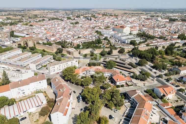 Moradia T4 para Venda em Malagueira e Horta das Figueiras Foto 34