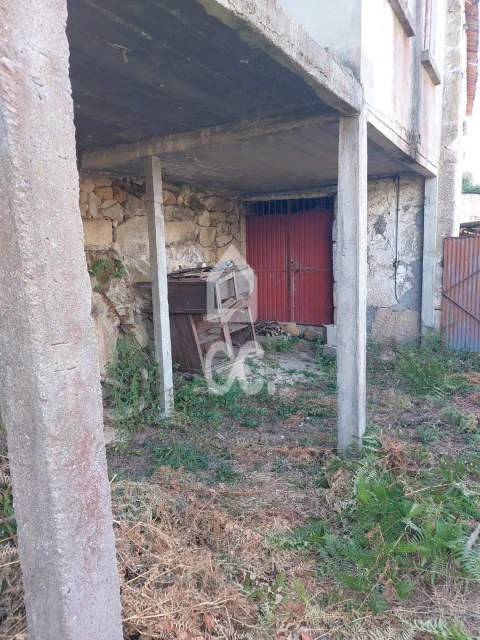 Moradia T3 para Venda em Fataunços e Figueiredo das Donas