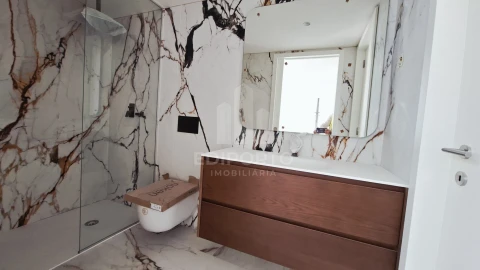 Apartamento T4 para Venda em Matosinhos e Leça da Palmeira