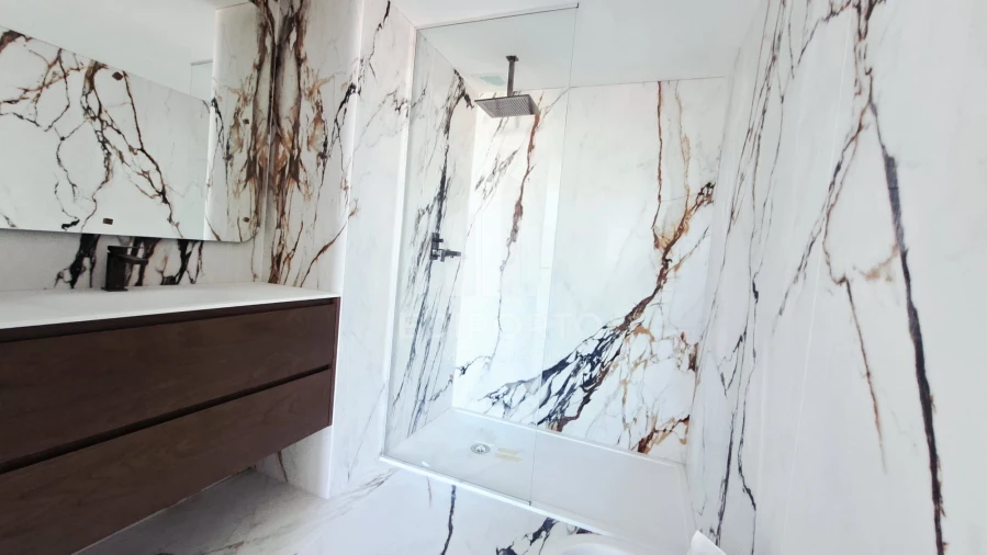 Apartamento T4 para Venda em Matosinhos e Leça da Palmeira Foto 2