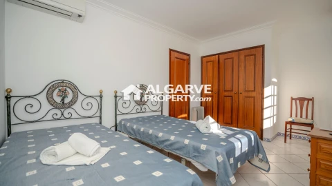 Moradia T2 para Venda em Quarteira