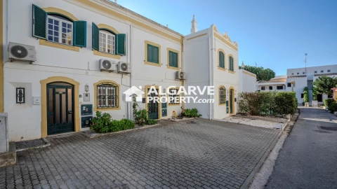 Moradia T2 para Venda em Quarteira