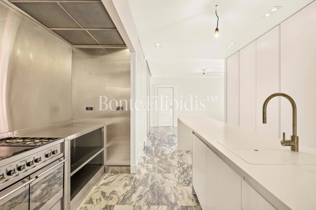 Apartamento T4 para Venda em Arroios Foto 7
