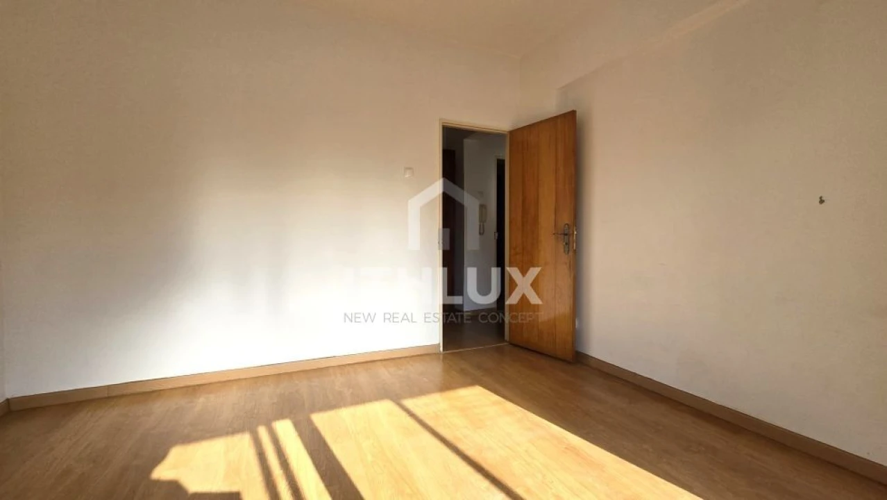 Apartamento T1 para Venda em Venteira Foto 7