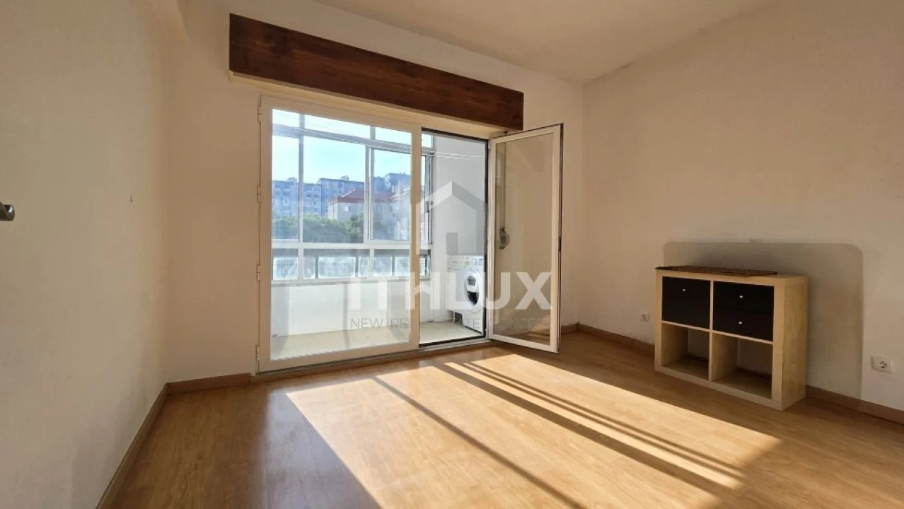 Apartamento T1 para Venda em Venteira Foto 5