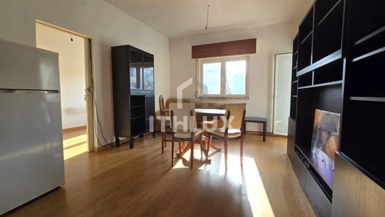 Apartamento T1 para Venda em Venteira Foto 2