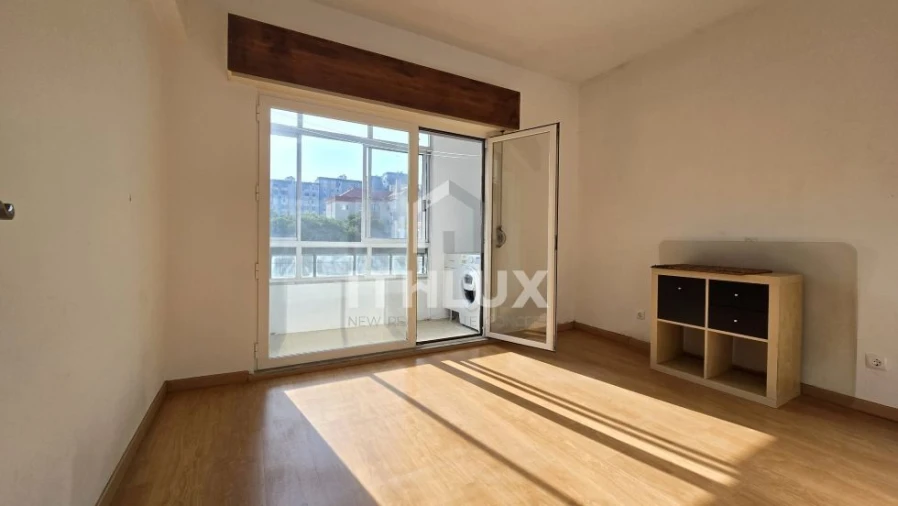 Apartamento T1 para Venda em Venteira Foto 5