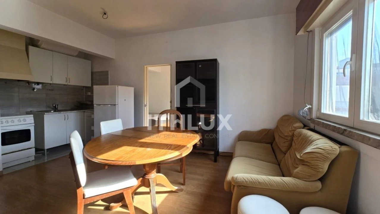 Apartamento T1 para Venda em Venteira Foto 3
