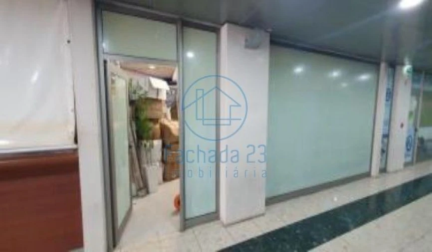 Negócio para Arrendamento em Gondomar (São Cosme), Valbom e Jovim Foto 2