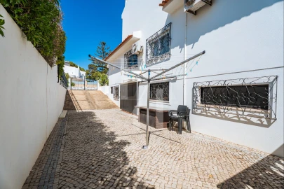 Moradia T3 para Venda em Quarteira