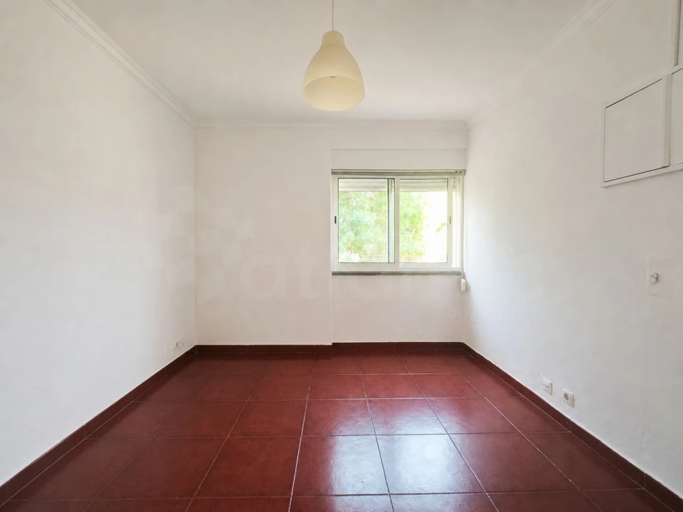 Apartamento T1 para Venda em Benfica Foto 5
