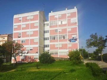 Apartamento T1 para Venda em Benfica