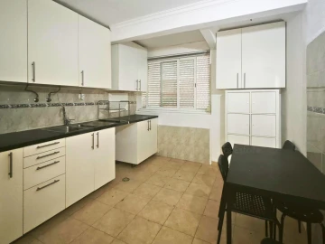 Apartamento T1 para Venda em Benfica