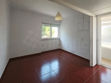 Apartamento T1 para Venda em Benfica