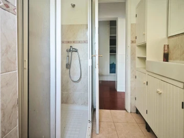 Apartamento T1 para Venda em Benfica
