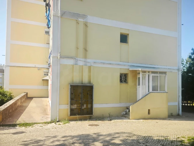 Apartamento T1 para Venda em Benfica Foto 17
