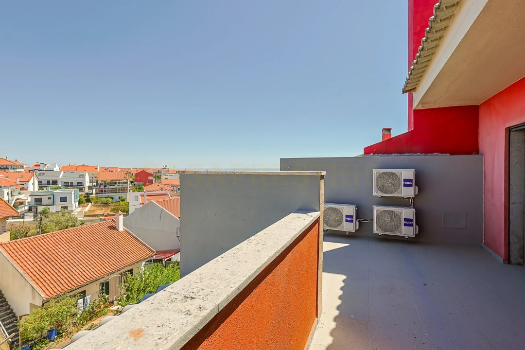 Moradia T4 para Venda em Santa Iria de Azoia, São João da Talha e Bobadela Foto 40