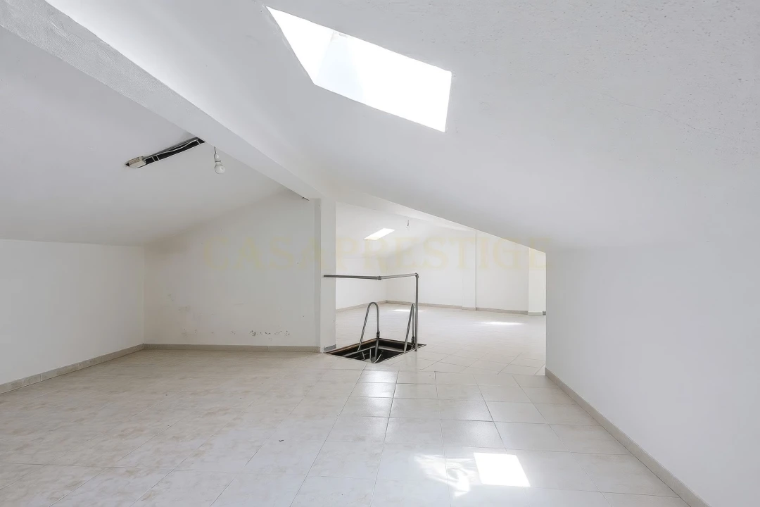 Moradia T4 para Venda em Santa Iria de Azoia, São João da Talha e Bobadela Foto 43