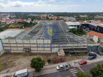 Armazém para Venda em Marinha Grande