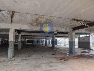 Armazém para Venda em Marinha Grande