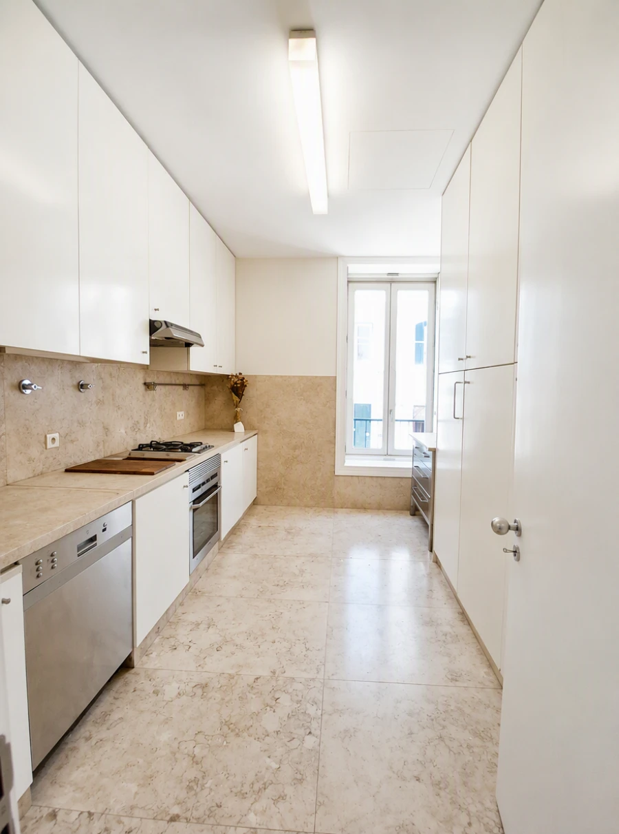 Apartamento T1 para Venda em Santa Maria Maior Foto 3