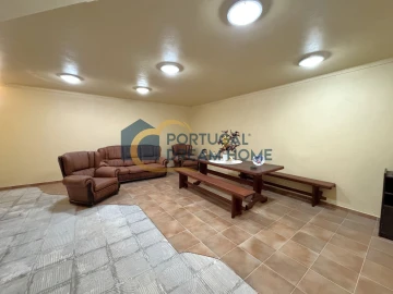 Moradia T5 para Venda em Ferreiras