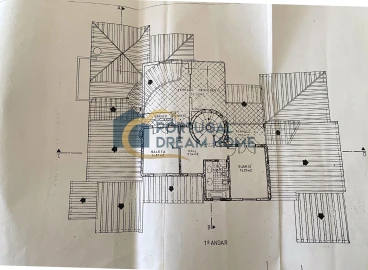 Moradia T5 para Venda em Ferreiras
