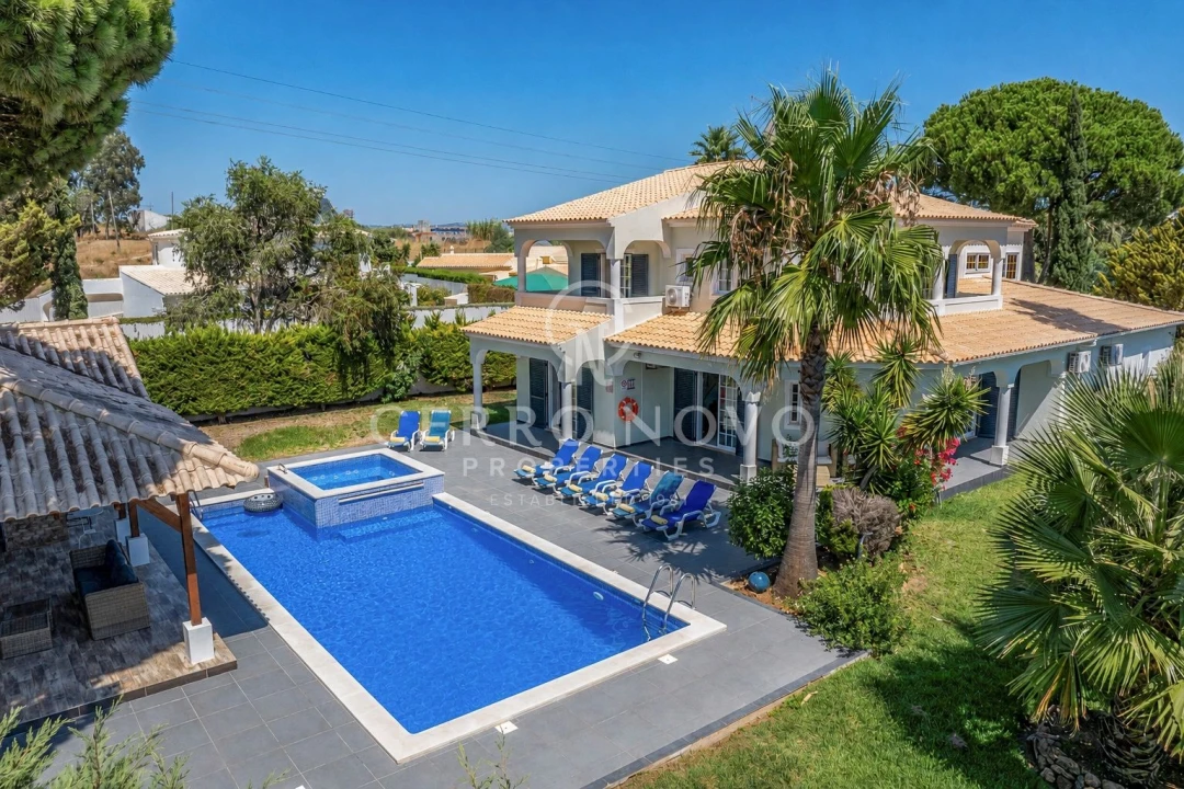 Moradia T4 para Venda em Albufeira e Olhos de Água Foto 42