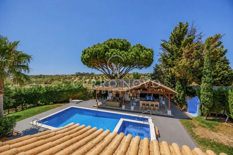 Moradia T4 para Venda em Albufeira e Olhos de Água Foto 18