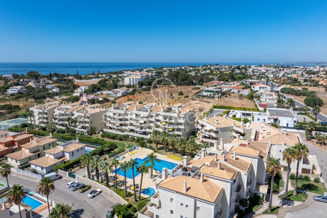 Apartamento T3 para Venda em Albufeira e Olhos de Água Foto 1