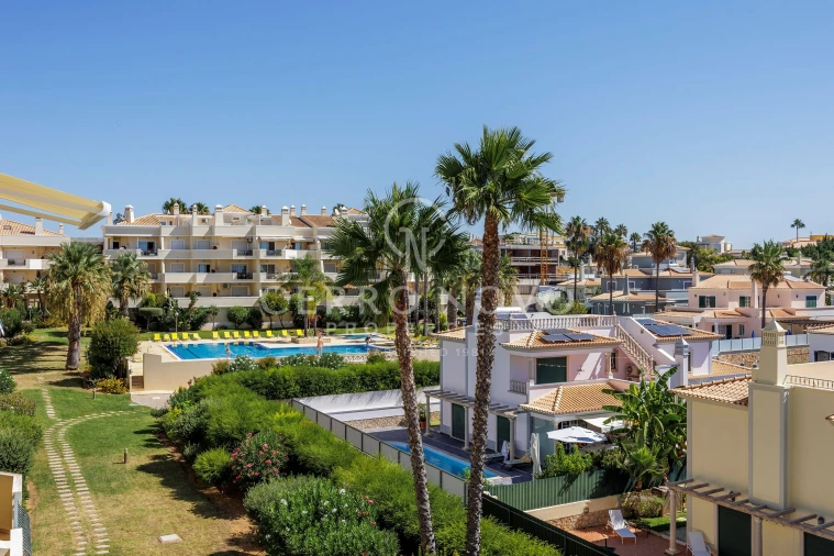 Apartamento T3 para Venda em Albufeira e Olhos de Água Foto 15