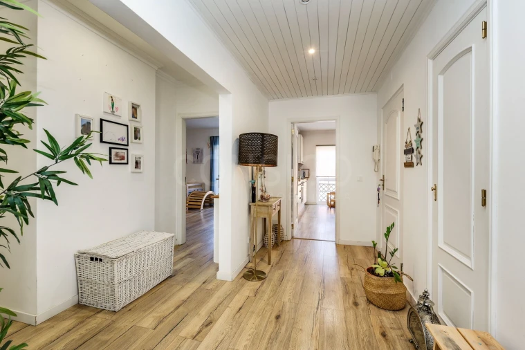 Apartamento T3 para Venda em Alcabideche Foto 3