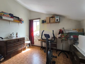 Moradia T4 para Venda em Perre