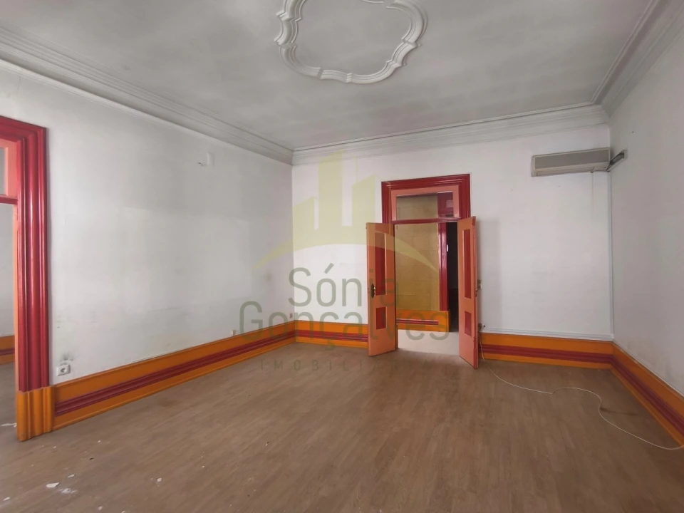 Prédio para Venda em Santa Maria Maior e Monserrate e Meadela Foto 5