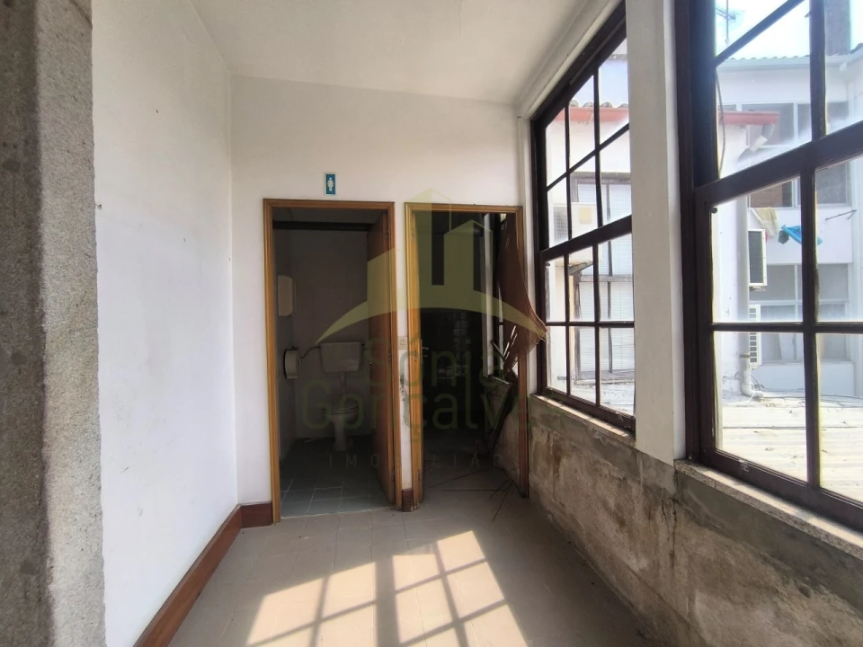 Prédio para Venda em Santa Maria Maior e Monserrate e Meadela Foto 17