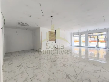 Loja para Arrendamento em Santa Maria Maior e Monserrate e Meadela