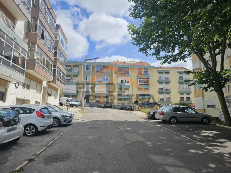 Apartamento T2 para Venda em Póvoa de Santa Iria e Forte da Casa Foto 26