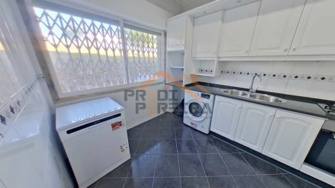 Apartamento T2 para Venda em Póvoa de Santa Iria e Forte da Casa