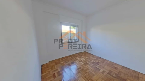 Apartamento T2 para Venda em Póvoa de Santa Iria e Forte da Casa