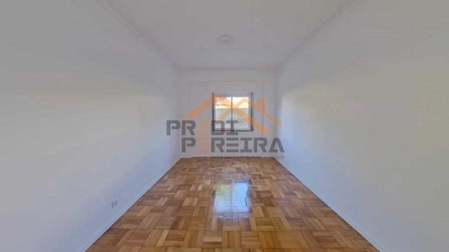 Apartamento T2 para Venda em Póvoa de Santa Iria e Forte da Casa Foto 9